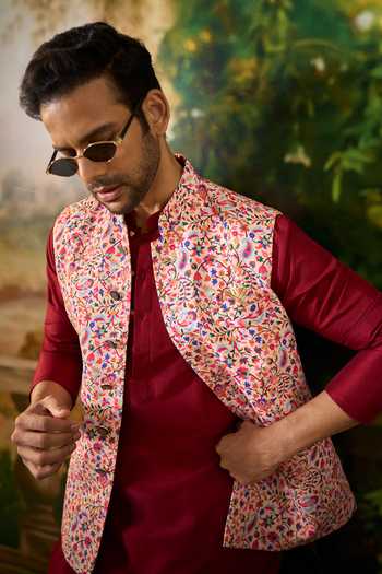 Shop Arihant Rai Sinha Maroon Silk, Cotton Paisley Print Nehru Jacket And Kurta Set Shop_Arihant Rai Sinha_Maroon Silk, Cotton Paisley Print Nehru Jacket And Kurta Set