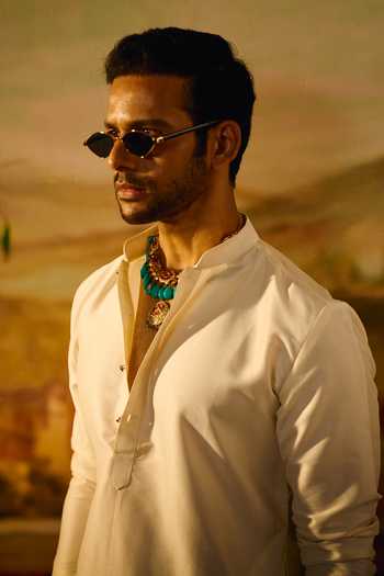 Arihant Rai Sinha_White Silk Sequin Embroidered Nehru Jacket And Kurta Set _Online_at_Aza_Fashions