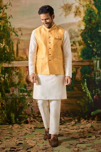 Shop Arihant Rai Sinha Cream Silk, Jacquard Woven Nehru Jacket And Kurta Set Shop_Arihant Rai Sinha_Cream Silk, Jacquard Woven Nehru Jacket And Kurta Set