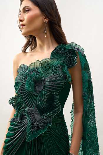 Shop Amit Aggarwal Emerald Green Embroidery One Shoulder Saree Gown Shop_Amit Aggarwal_Emerald Green Embroidery One Shoulder Saree Gown