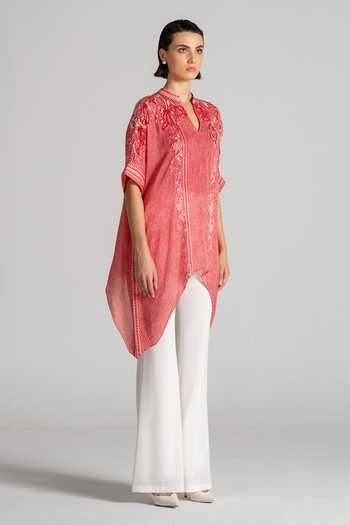 Namrata Joshipura_Red Georgette Split V-neck Paisley Print Asymmetric Tunic _Online_at_Aza_Fashions