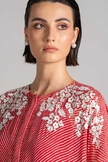 Buy_Namrata Joshipura_Red Georgette Round Neck, Yes Diagonal Stripe Pattern Tunic _Online_at_Aza_Fashions