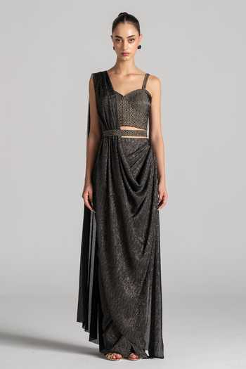 Buy Namrata Joshipura Black Sweetheart Neck Shimmer Pleated Saree Set With Belt Buy_Namrata Joshipura_Black Sweetheart Neck Shimmer Pleated Saree Set With Belt