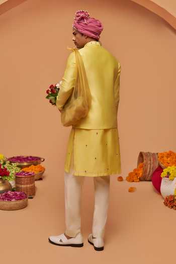 Hirika & Dhruti Embroidered Bundi & Kurta Set