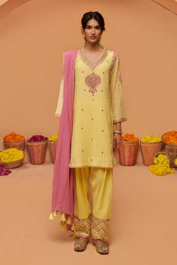 Buy Hirika & Dhruti Yellow Chanderi V-neck, Yes Hand Embroidered Kurta Set Online at Aza Fashions Buy_Hirika & Dhruti_Yellow Chanderi V-neck, Yes Hand Embroidered Kurta Set _Online_at_Aza_Fashions