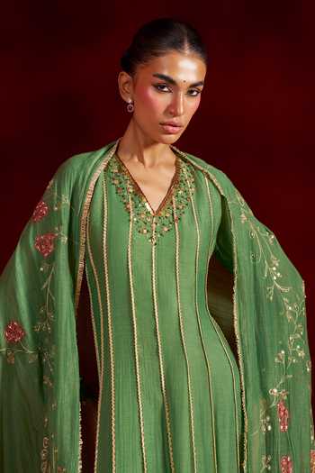 Buy Hirika & Dhruti Green Chanderi V-neck Embroidered Anarkali And Dupatta Set Online at Aza Fashions Buy_Hirika & Dhruti_Green Chanderi V-neck Embroidered Anarkali And Dupatta Set _Online_at_Aza_Fashions