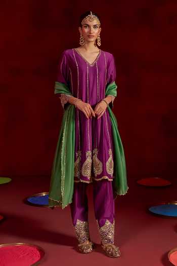 Hirika & Dhruti Purple Silk, Chanderi, Organza V-neck Embroidered Kurta Salwar Set Online at Aza Fashions Hirika & Dhruti_Purple Silk, Chanderi, Organza V-neck Embroidered Kurta Salwar Set _Online_at_Aza_Fashions