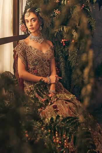 Label Ankush Jain_Gold Organza Off-shoulder Bridal Frame Lehenga Set _Online_at_Aza_Fashions