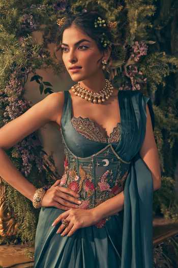Label Ankush Jain Blue Organza, Satin Sweetheart Neck Teal Draped Saree Set Online at Aza Fashions Label Ankush Jain_Blue Organza, Satin Sweetheart Neck Teal Draped Saree Set _Online_at_Aza_Fashions