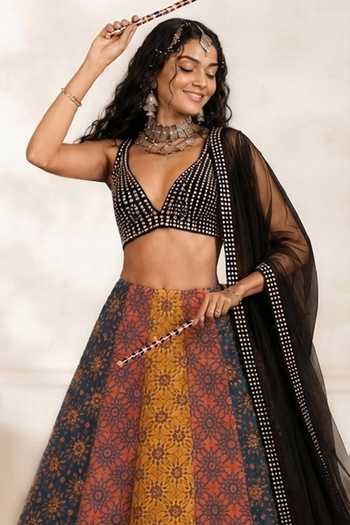 Monk & Mei By Sonia Anand Black Georgette, Shantoon V-neck Mehrang Emboridered Lehenga Set Online at Aza Fashions Monk & Mei By Sonia Anand_Black Georgette, Shantoon V-neck Mehrang Emboridered Lehenga Set _Online_at_Aza_Fashions