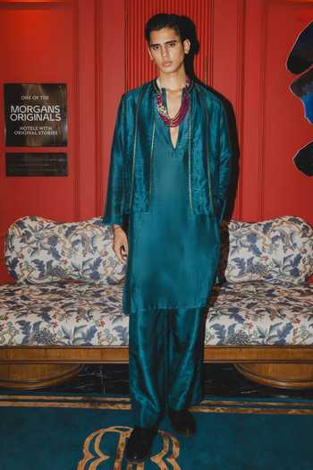 Punit Balana Embroidered Bundi & Kurta Set 