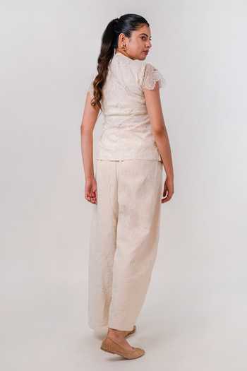 9899 Ivory Flora Top 