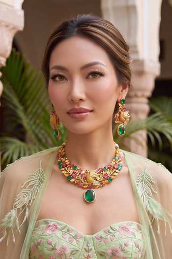 Amaara Jewels Floral Vine Motif Pendant Necklace Set 