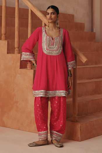 Buy Basanti Kapde Aur Koffee Pink Organza, Satin, Chanderi, Georgette Notched Neck Embroidered Kurta Set Online at Aza Fashions Buy_Basanti Kapde Aur Koffee_Pink Organza, Satin, Chanderi, Georgette Notched Neck Embroidered Kurta Set _Online_at_Aza_Fashions