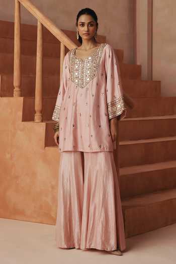 Basanti Kapde Aur Koffee Pink Chanderi, Organza, Satin Notched Neck Embroidered Kurta Sharara Set at Aza Fashions Basanti Kapde Aur Koffee_Pink Chanderi, Organza, Satin Notched Neck Embroidered Kurta Sharara Set _at_Aza_Fashions