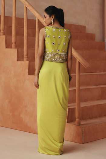 Basanti Kapde Aur Koffee Embroidered Blouse & Draped Skirt Set 