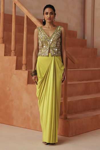 Basanti Kapde Aur Koffee Embroidered Blouse & Draped Skirt Set 