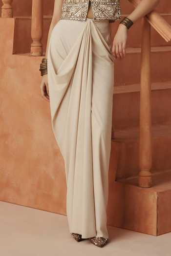 Basanti Kapde Aur Koffee_Ivory Silk, Lycra, Scuba Sequins, Mirrors V-neck Embroidered Corset And Skirt Set _Online_at_Aza_Fashions