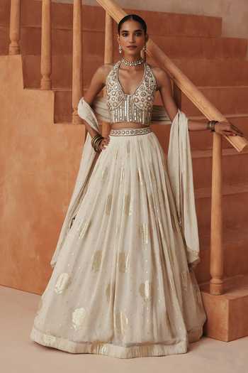 Basanti Kapde Aur Koffee Geometric Pattern Lehenga Set