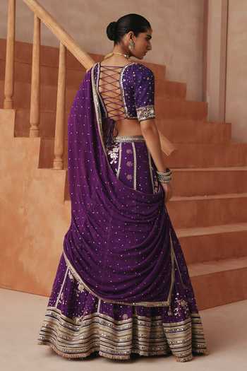 Basanti Kapde Aur Koffee Embroidered Lehenga Set