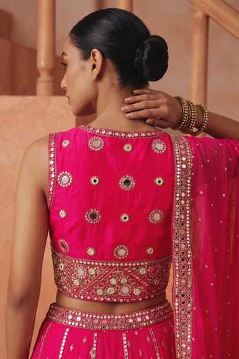 Buy Basanti Kapde Aur Koffee Pink Silk, Organza, Satin V-neck Embroidered Lehenga Set Online at Aza Fashions Buy_Basanti Kapde Aur Koffee_Pink Silk, Organza, Satin V-neck Embroidered Lehenga Set _Online_at_Aza_Fashions
