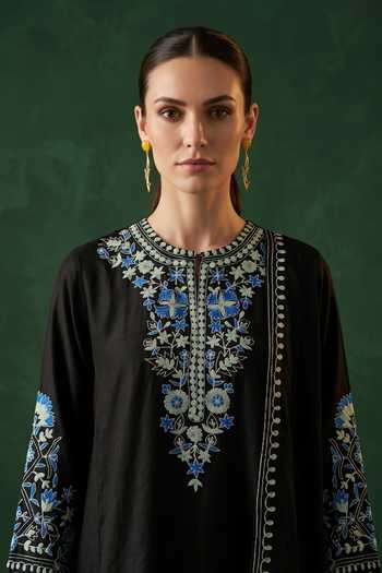 Shop Basanti Kapde Aur Koffee Black Chanderi Round Neck, Yes Embroidered Kurta Pant Set Online at Aza Fashions Shop_Basanti Kapde Aur Koffee_Black Chanderi Round Neck, Yes Embroidered Kurta Pant Set _Online_at_Aza_Fashions