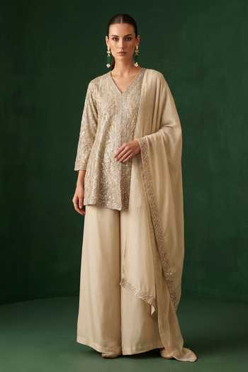 Basanti Kapde Aur Koffee Embroidered Kurta Set