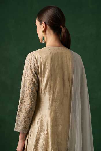 Basanti Kapde Aur Koffee Embroidered Kurta Set
