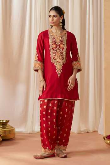 Buy Sheetal Batra Red Silk, Chanderi Notched Neck Adeela Kashmiri Tilla Embroidered Kurta Set Online at Aza Fashions Buy_Sheetal Batra_Red Silk, Chanderi Notched Neck Adeela Kashmiri Tilla Embroidered Kurta Set _Online_at_Aza_Fashions