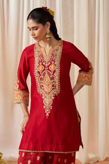 Shop Sheetal Batra Red Silk, Chanderi Notched Neck Adeela Kashmiri Tilla Embroidered Kurta Set Online at Aza Fashions Shop_Sheetal Batra_Red Silk, Chanderi Notched Neck Adeela Kashmiri Tilla Embroidered Kurta Set _Online_at_Aza_Fashions