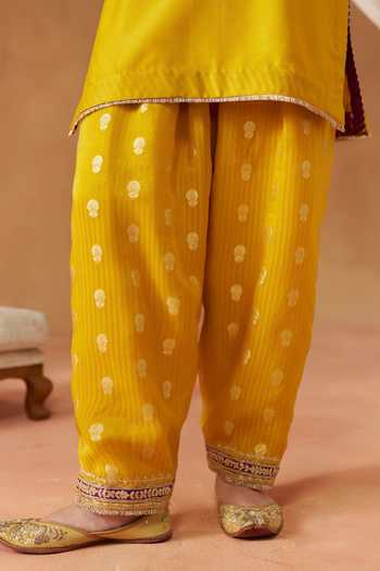 Shop Sheetal Batra Yellow Silk, Chanderi Split V-neck Adeela Embroidered Kurta Set Online at Aza Fashions Shop_Sheetal Batra_Yellow Silk, Chanderi Split V-neck Adeela Embroidered Kurta Set _Online_at_Aza_Fashions