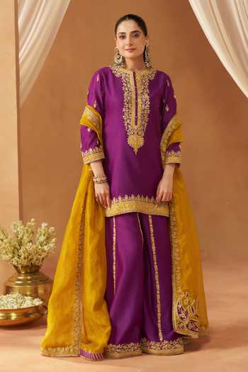 Sheetal Batra Fadiya Kashmiri Tilla Embroidered Kurta Set