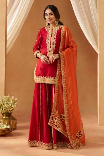 Sheetal Batra Fadiya Kashmiri Tilla Embroidered Kurta Set 