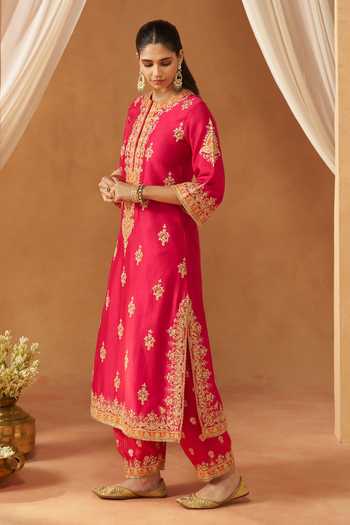 Sheetal Batra Pink Silk, Chanderi Round Neck Mubina Embroidered Kurta Set Online at Aza Fashions Sheetal Batra_Pink Silk, Chanderi Round Neck Mubina Embroidered Kurta Set _Online_at_Aza_Fashions