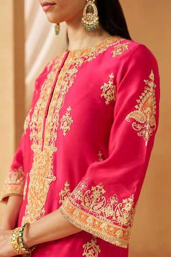 Sheetal Batra Pink Silk, Chanderi Round Neck Mubina Embroidered Kurta Set at Aza Fashions Sheetal Batra_Pink Silk, Chanderi Round Neck Mubina Embroidered Kurta Set _at_Aza_Fashions