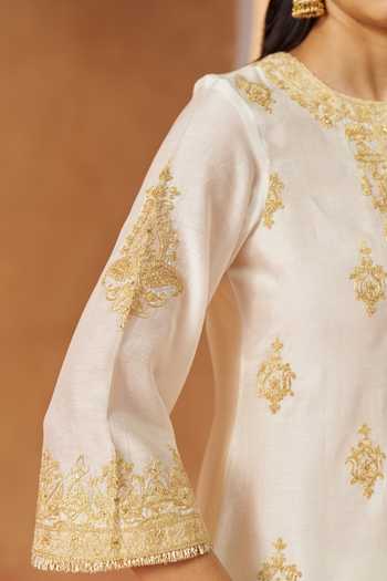 Buy Sheetal Batra Ivory Silk, Chanderi Round Neck Mubina Embroidered Kurta Set Buy_Sheetal Batra_Ivory Silk, Chanderi Round Neck Mubina Embroidered Kurta Set