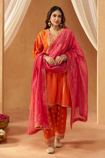 Sheetal Batra Maahgul Neckline Embroidered Kurta Set