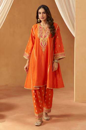 Sheetal Batra Orange Silk, Chanderi Split V-neck, Yes Maahgul Neckline Embroidered Kurta Set at Aza Fashions Sheetal Batra_Orange Silk, Chanderi Split V-neck, Yes Maahgul Neckline Embroidered Kurta Set _at_Aza_Fashions