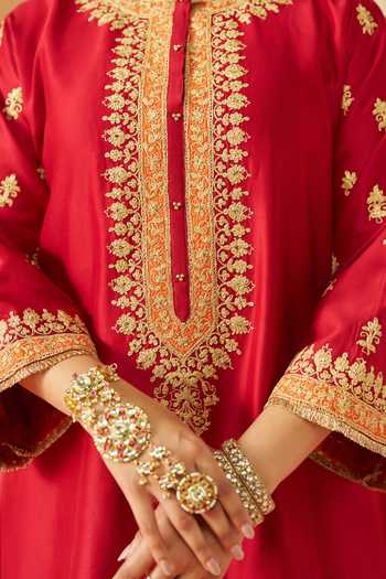 Shop Sheetal Batra Gold Silk, Chanderi Round Neck Zeenal Embroidered Kurta Set Online at Aza Fashions Shop_Sheetal Batra_Gold Silk, Chanderi Round Neck Zeenal Embroidered Kurta Set _Online_at_Aza_Fashions