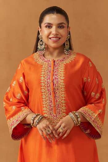 Shop Sheetal Batra Orange Silk, Chanderi Zeenal Kurta Set Online at Aza Fashions Shop_Sheetal Batra_Orange Silk, Chanderi Zeenal Kurta Set _Online_at_Aza_Fashions