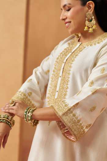 Sheetal Batra Ivory Silk, Chanderi Round Neck, Yes Zeenal Embroidered Kurta Set Online at Aza Fashions Sheetal Batra_Ivory Silk, Chanderi Round Neck, Yes Zeenal Embroidered Kurta Set _Online_at_Aza_Fashions