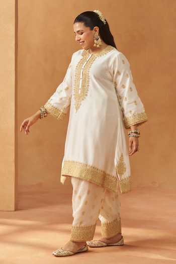 Buy Sheetal Batra Ivory Silk, Chanderi Round Neck, Yes Zeenal Embroidered Kurta Set Online at Aza Fashions Buy_Sheetal Batra_Ivory Silk, Chanderi Round Neck, Yes Zeenal Embroidered Kurta Set _Online_at_Aza_Fashions