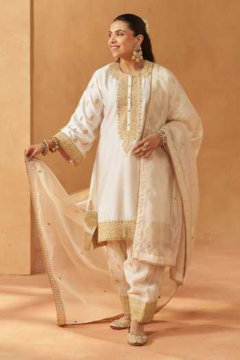 Sheetal Batra Zeenal Embroidered Kurta Set