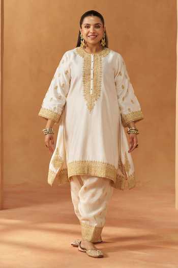 Shop Sheetal Batra Ivory Silk, Chanderi Round Neck, Yes Zeenal Embroidered Kurta Set Online at Aza Fashions Shop_Sheetal Batra_Ivory Silk, Chanderi Round Neck, Yes Zeenal Embroidered Kurta Set _Online_at_Aza_Fashions