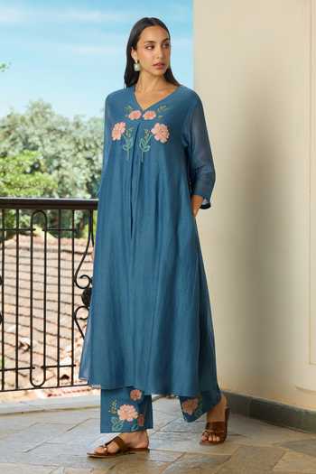 Vaayu Blue Cotton, Muslin V-neck Indigo Applique Kurta And Pant Co-ord Set Online at Aza Fashions Vaayu_Blue Cotton, Muslin V-neck Indigo Applique Kurta And Pant Co-ord Set _Online_at_Aza_Fashions