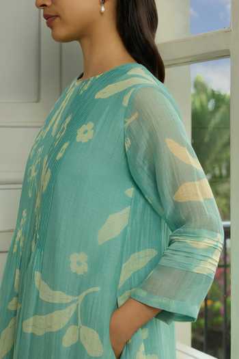 Vaayu Blue Cotton, Muslin Round Neck Aqua Printed Kurta And Pant Co-ord Set at Aza Fashions Vaayu_Blue Cotton, Muslin Round Neck Aqua Printed Kurta And Pant Co-ord Set _at_Aza_Fashions