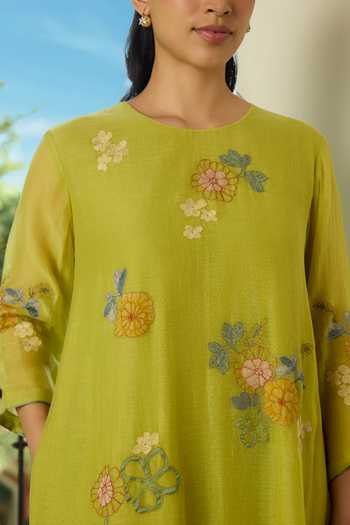 Buy Vaayu Green Muslin, Cotton Round Neck, Yes Lime Thread Embroidered Kurta And Pant Set Online at Aza Fashions Buy_Vaayu_Green Muslin, Cotton Round Neck, Yes Lime Thread Embroidered Kurta And Pant Set _Online_at_Aza_Fashions