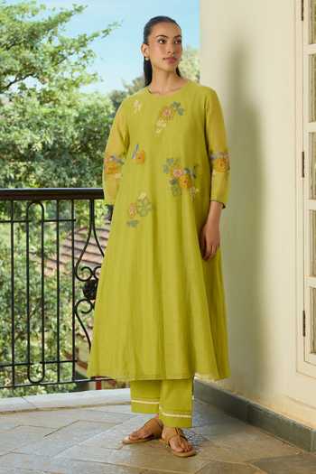 Vaayu Green Muslin, Cotton Round Neck, Yes Lime Thread Embroidered Kurta And Pant Set at Aza Fashions Vaayu_Green Muslin, Cotton Round Neck, Yes Lime Thread Embroidered Kurta And Pant Set _at_Aza_Fashions