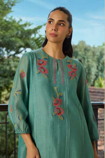 Buy Vaayu Blue Cotton, Muslin Round Neck Aqua Applique Kurta And Pant Set Online at Aza Fashions Buy_Vaayu_Blue Cotton, Muslin Round Neck Aqua Applique Kurta And Pant Set _Online_at_Aza_Fashions
