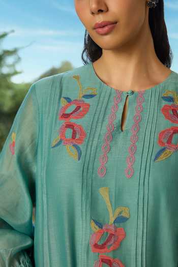 Vaayu Blue Cotton, Muslin Round Neck Aqua Applique Kurta And Pant Set at Aza Fashions Vaayu_Blue Cotton, Muslin Round Neck Aqua Applique Kurta And Pant Set _at_Aza_Fashions